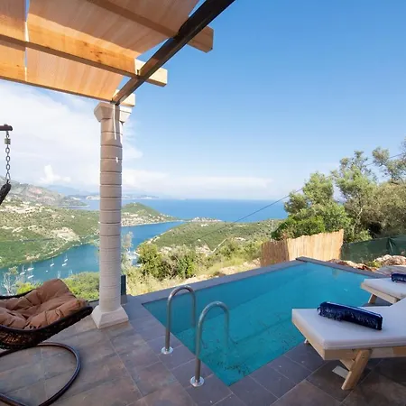 Lefkas Luxury
